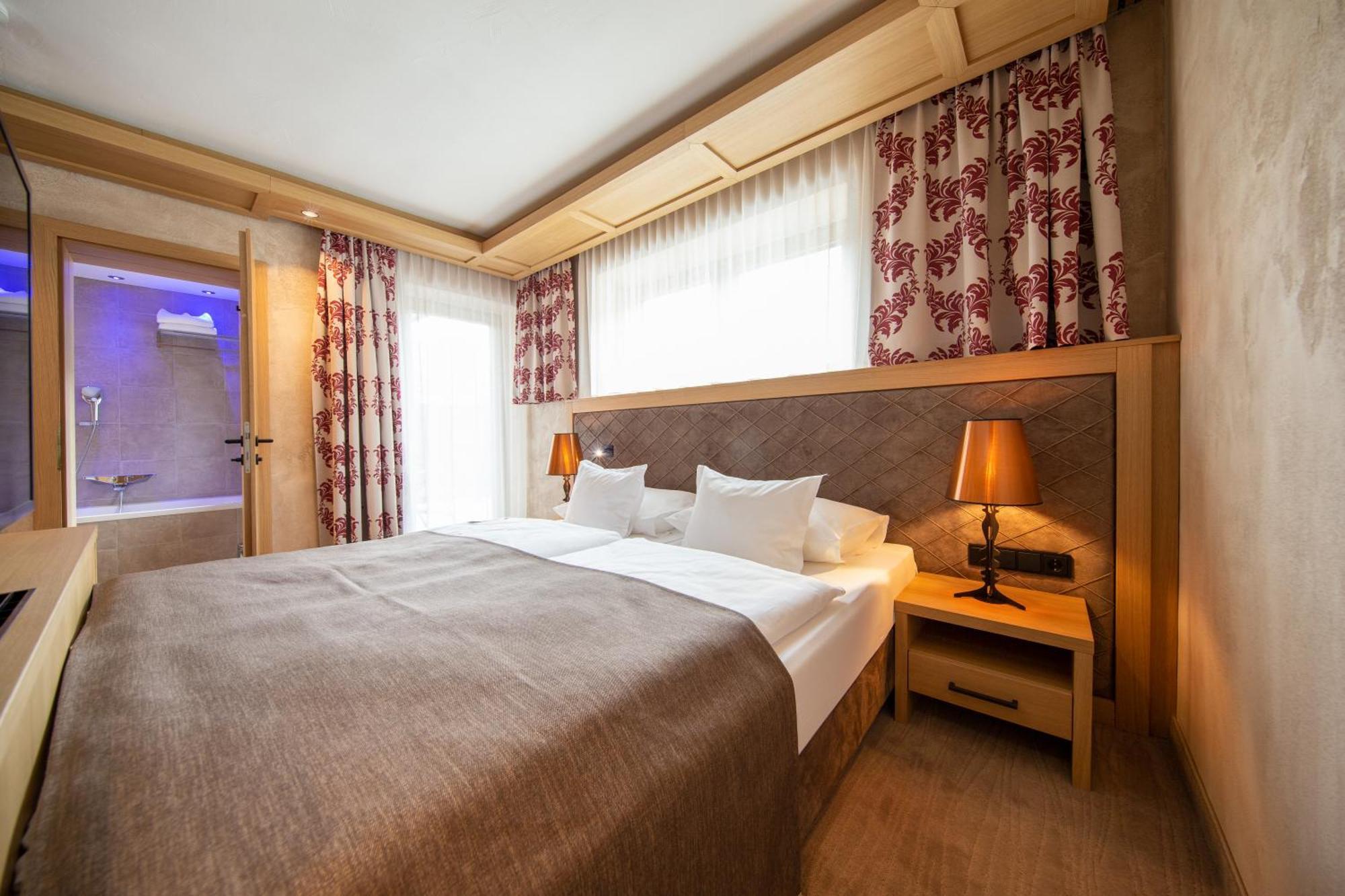 Hotel Alpina Deluxe Обергургль Экстерьер фото